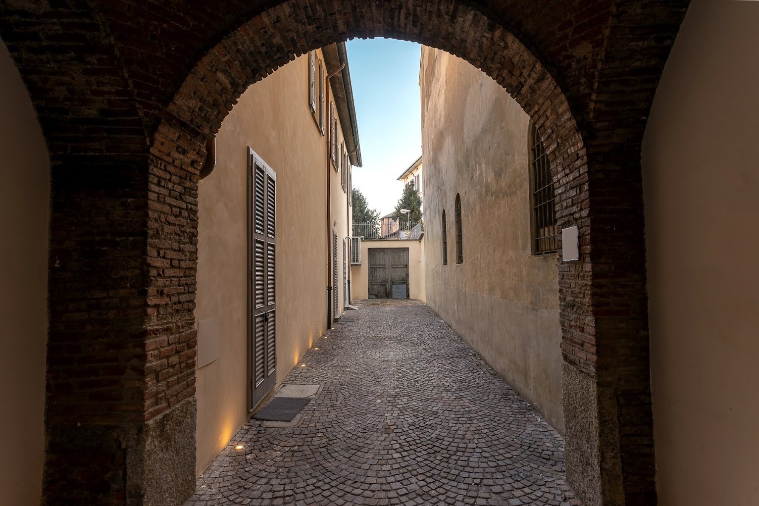 cortile, open bar, location, centro Brera, design week, salone del mobile milano, dehors