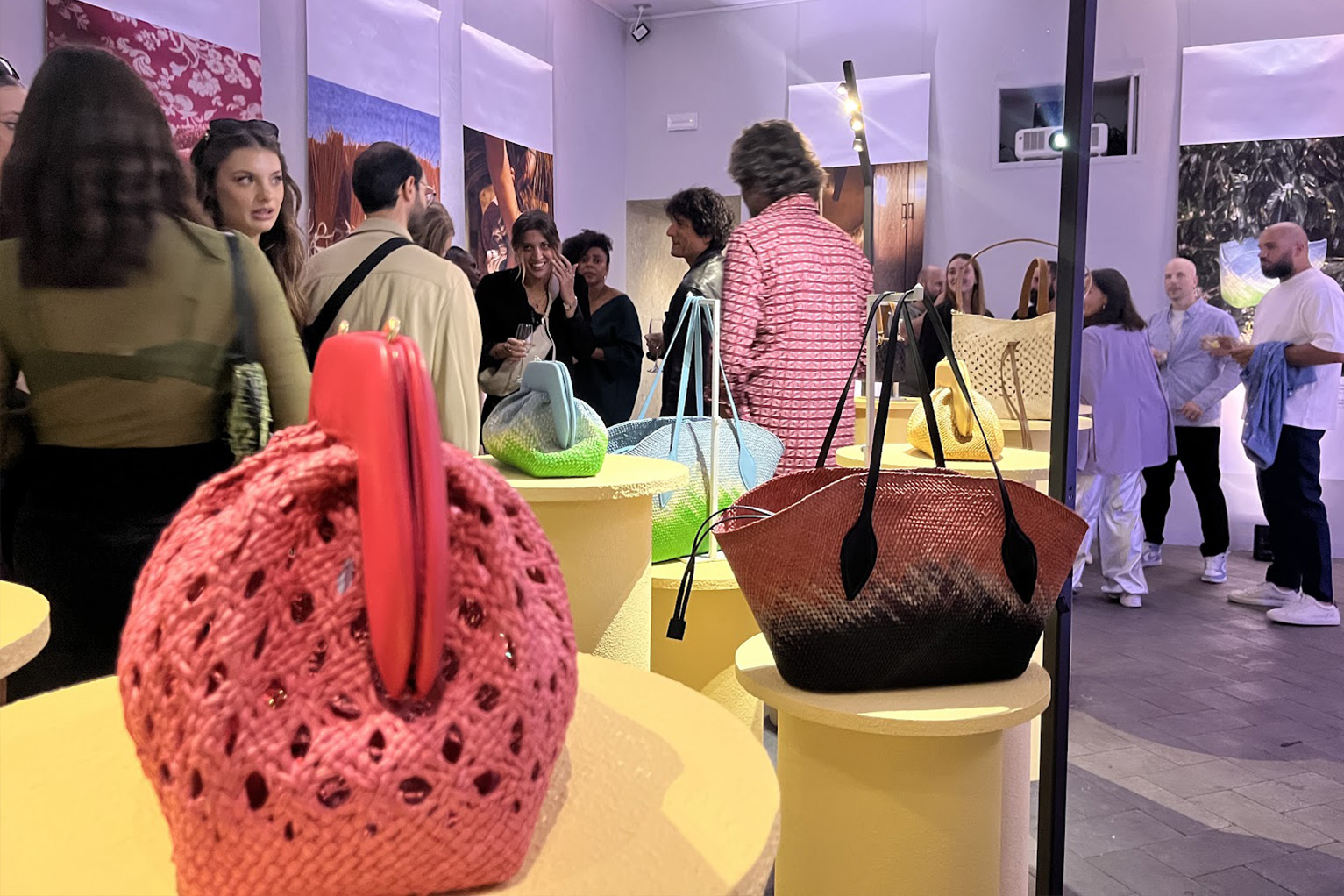 Sala moderna location a brera per fashion week, party, formazione, presentazione aziendale